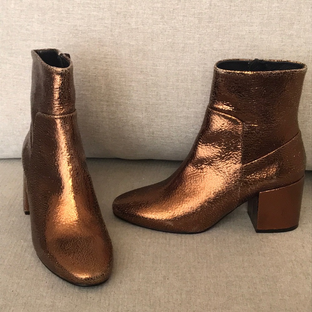 Steve Madden boots BRAND NEW/NEVER WORN